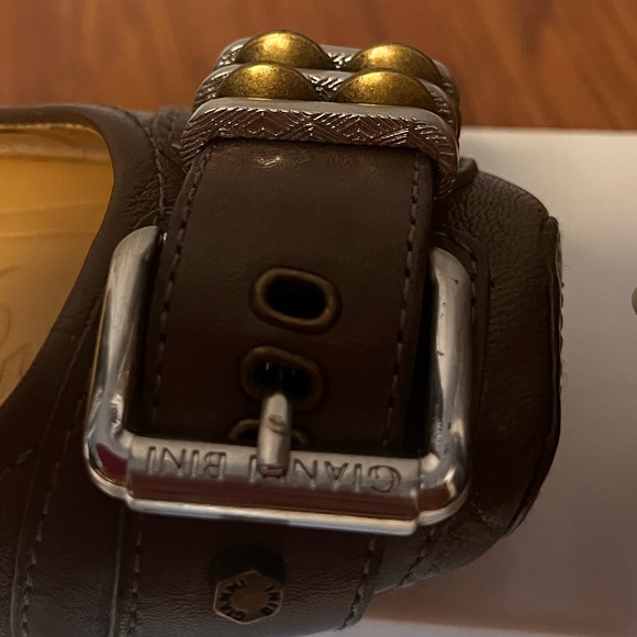 NWOT Gianni Bini Flats w/ Tons of Style!! - Picture 7 of 11